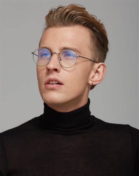 round hipster glasses